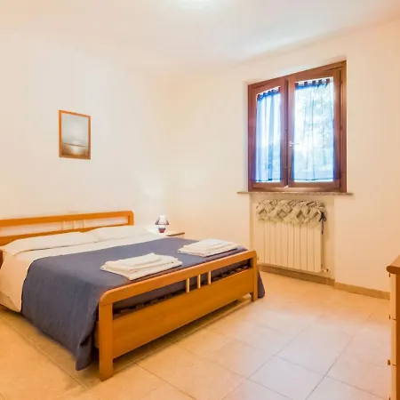 Castiglione Del Lago Apartment Villa *
