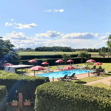 Castiglione Del Lago Apartment Villa *